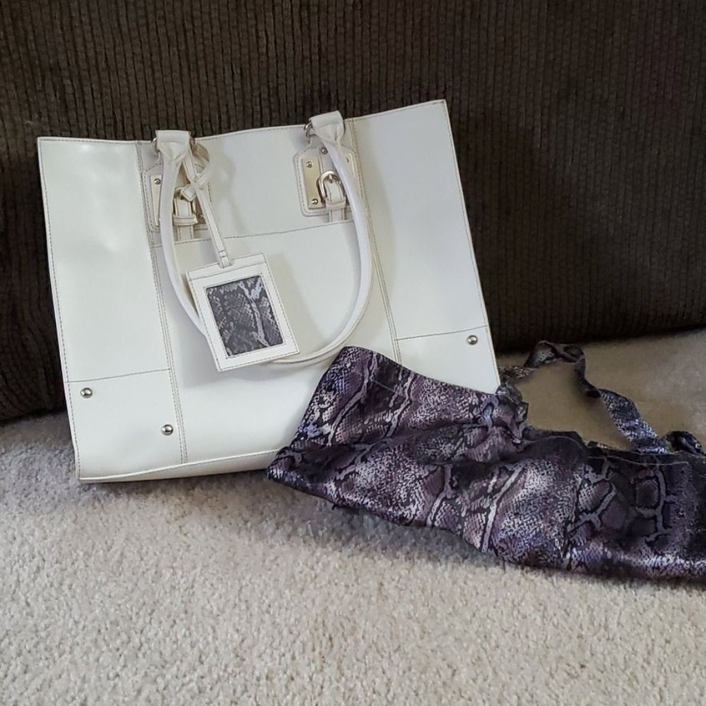 Wilson's Leather white leather shoulder bag